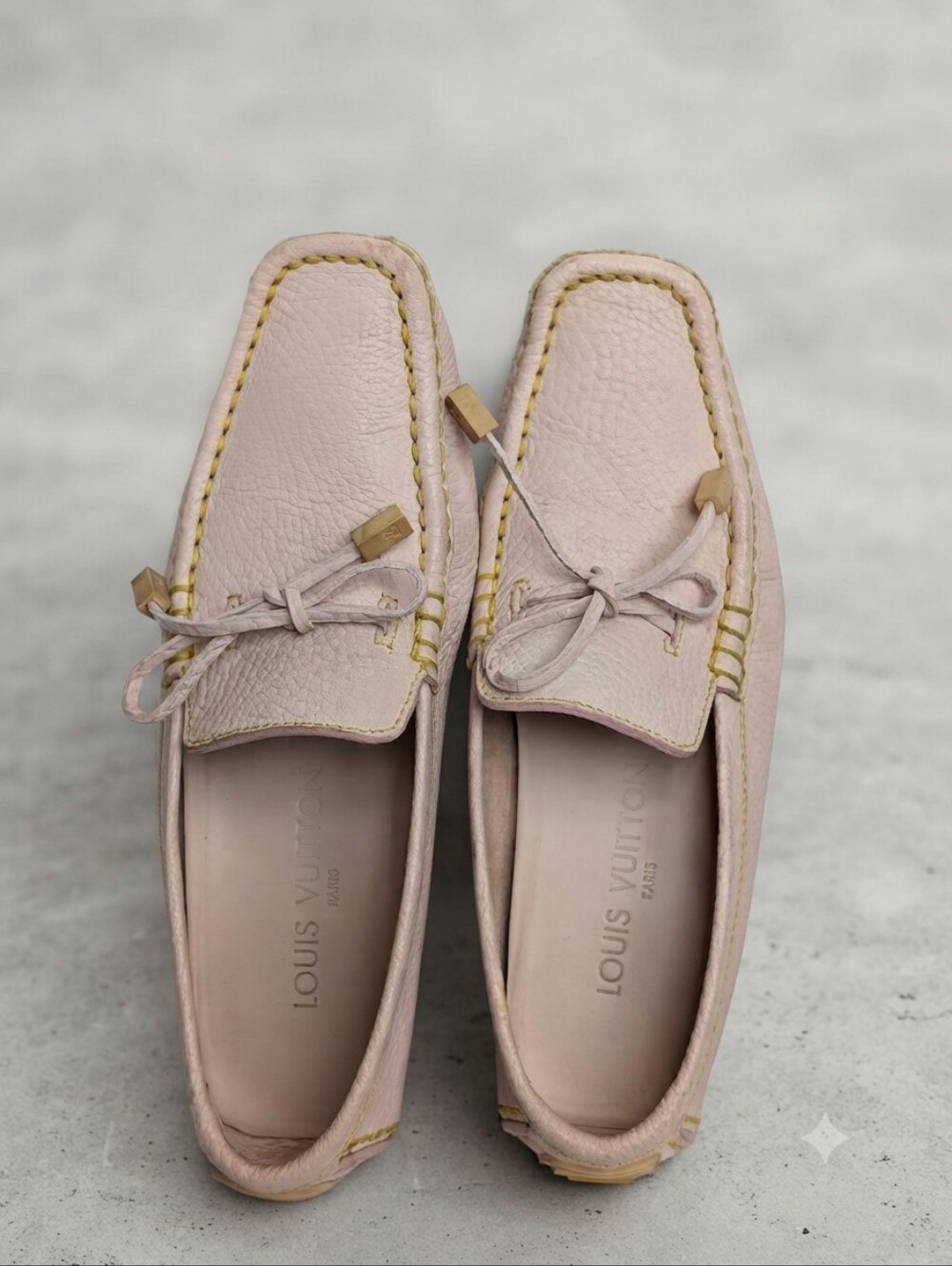 Louis Vuitton Gloria Pink Grained Leather Driver Loafers Moccasins EU 39 US 9